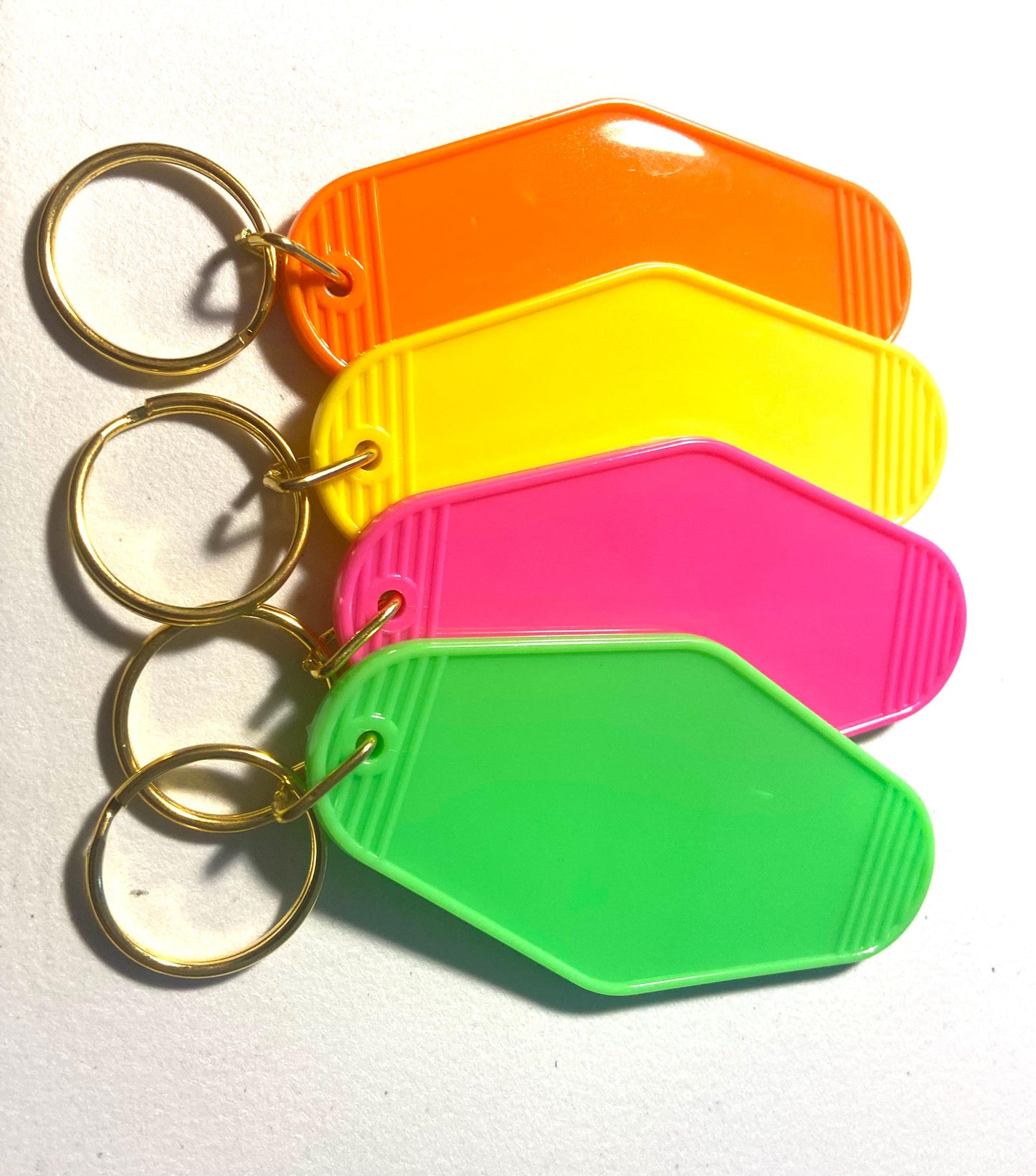 Personalized Keychain: Custom Image, Logo, or Text